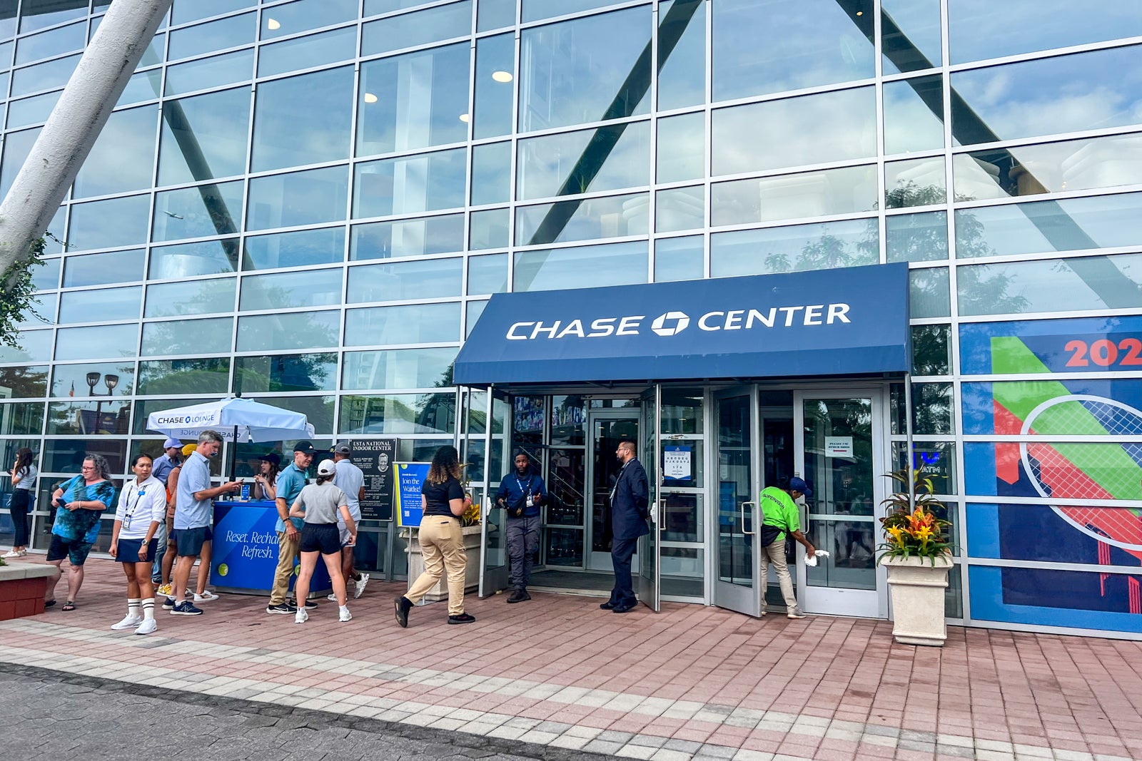 Read more about the article Where tennis isn’t even the main event: A review of the Chase Lounge and Terrace at the US Open