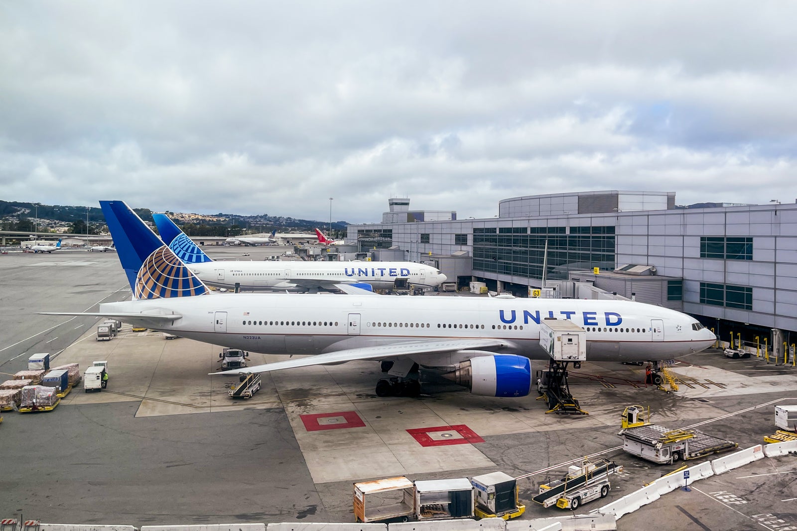 Read more about the article Fly to Europe from 30,000 United miles one-way: Book by Friday