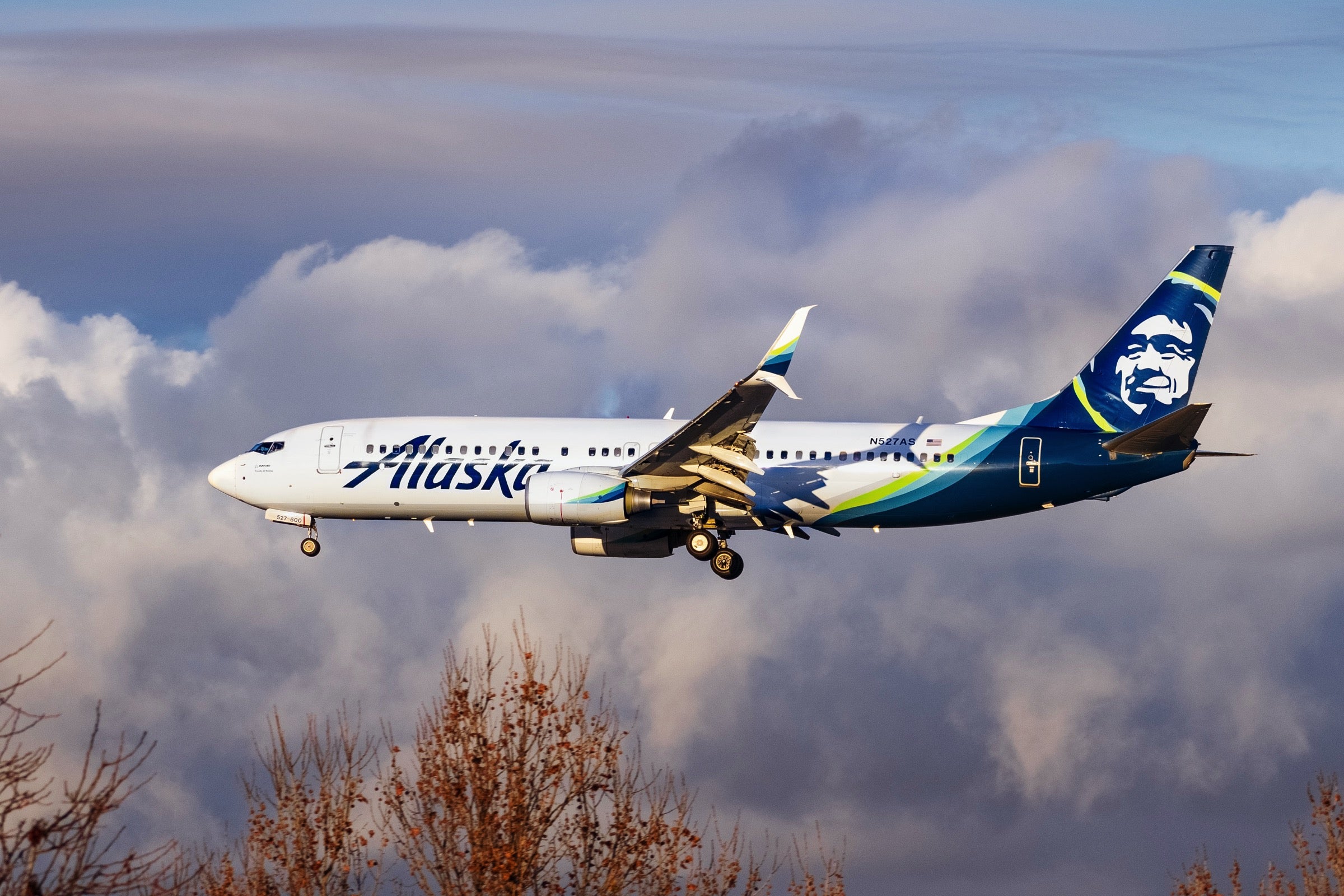 You are currently viewing New Alaska Airlines Visa personal card offer: Earn 60,000 miles and a companion fare