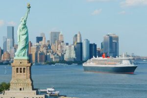Read more about the article The 5 best destinations you can visit on a Cunard Line cruise ship