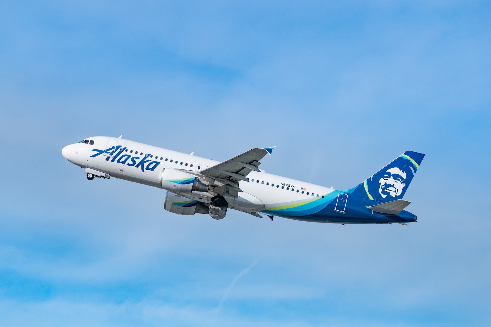 Read more about the article Last-minute strategies for Alaska Mileage Plan elite status