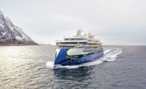 Read more about the article Hyatt is ending its partnership with Lindblad Expeditions