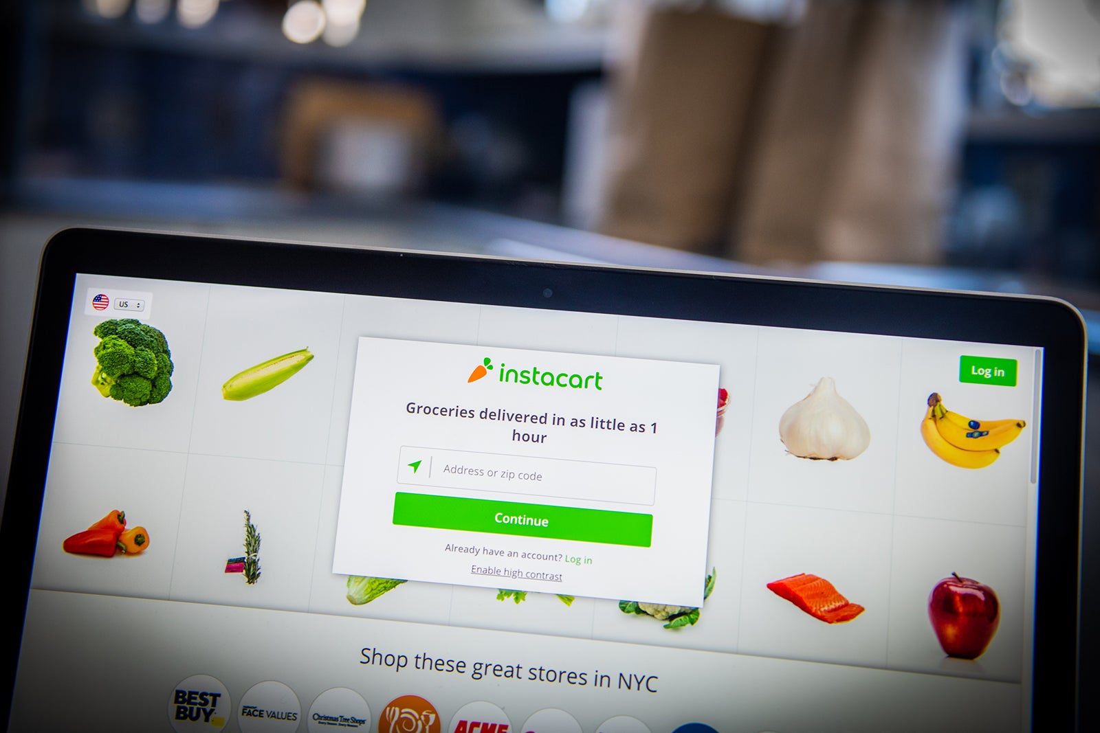 Read more about the article Instacart+ members now get a free Peacock subscription: Valuable for eligible Chase cardholders