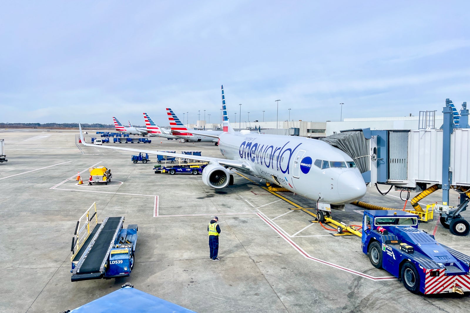 Read more about the article Oneworld status match opportunity available for 20-plus loyalty programs — but is it worth it?