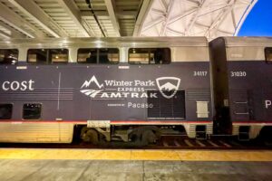 Read more about the article Winter Park Express ski train is back — and tickets start at $39 one-way