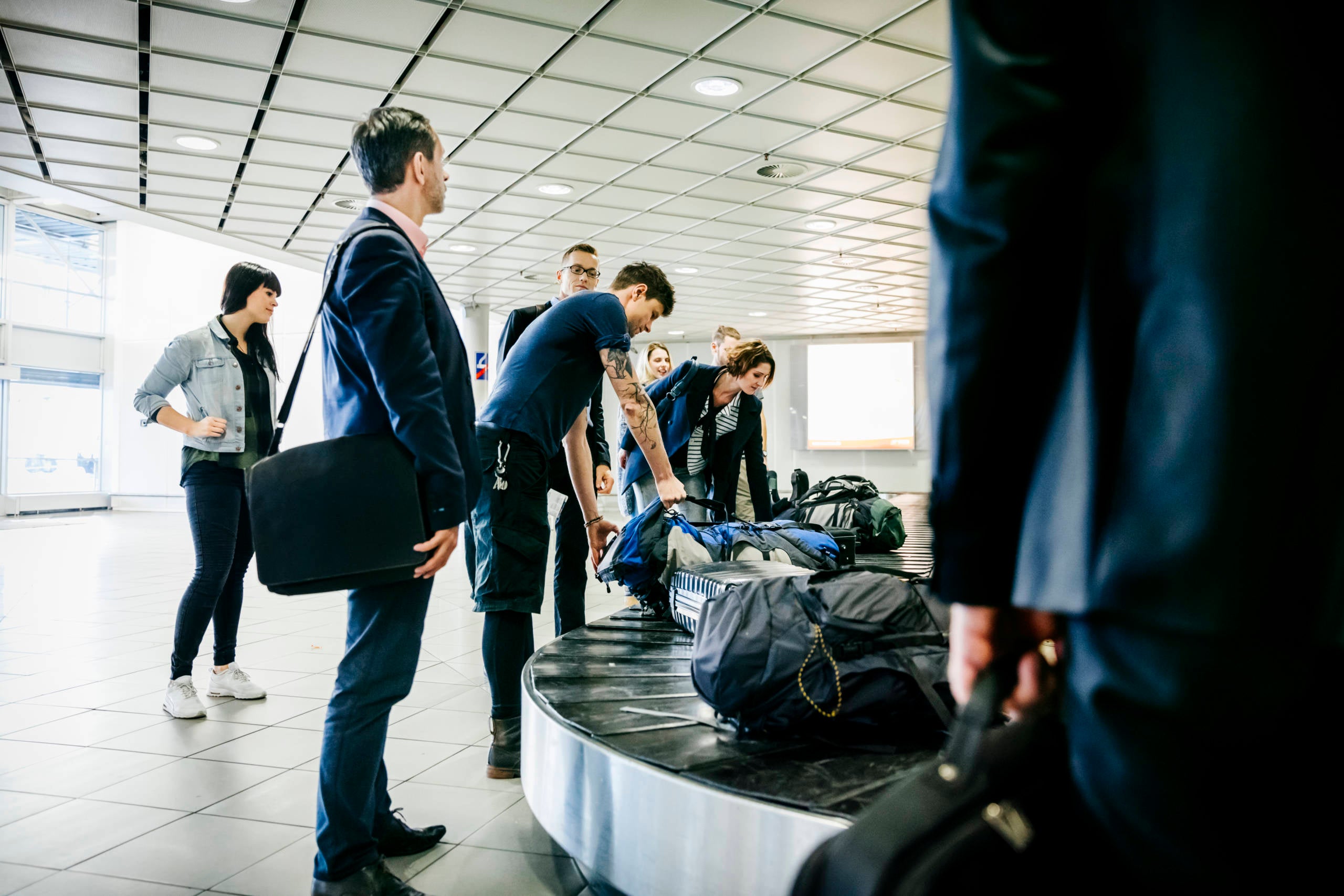 Read more about the article What to do if an airline damages your luggage