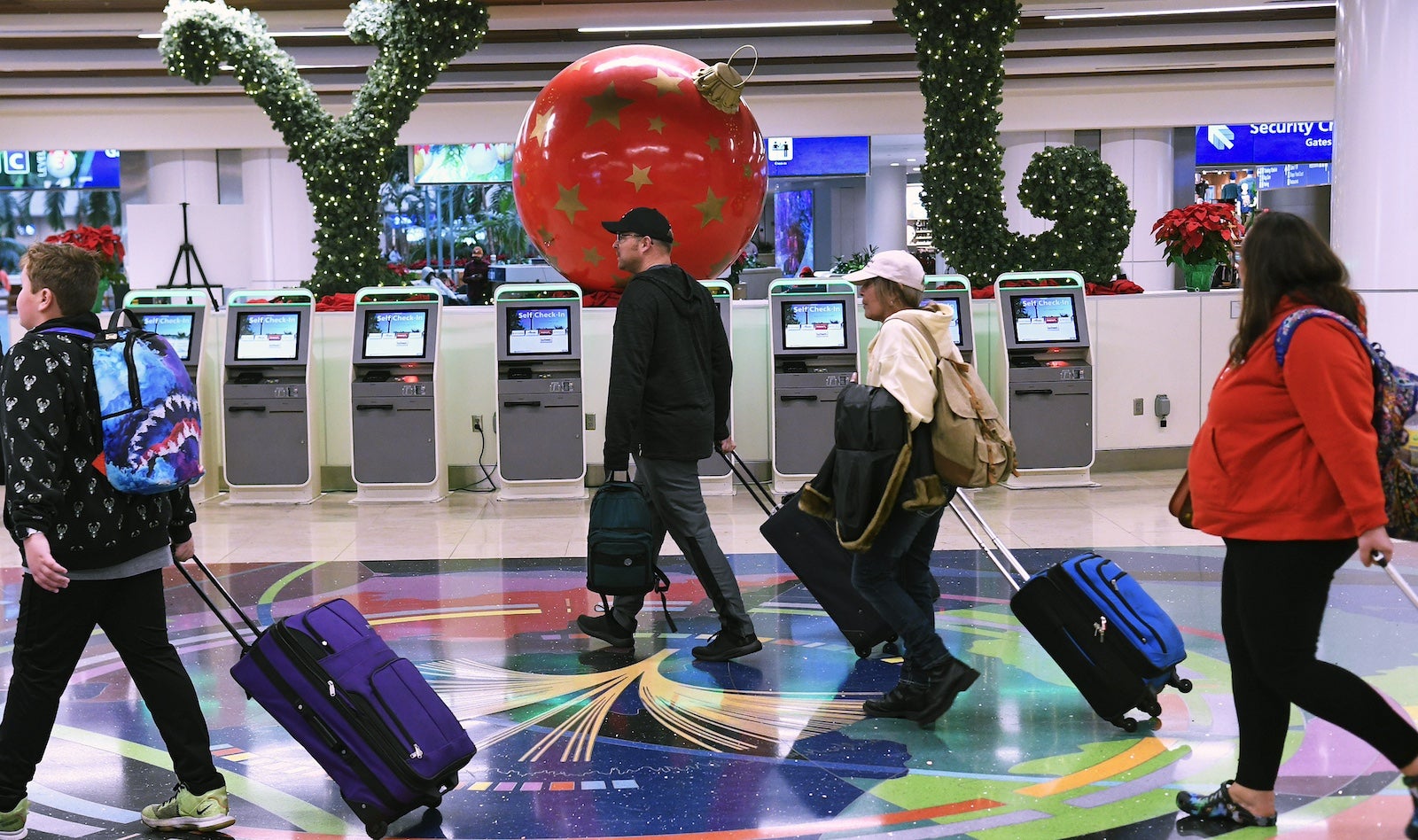 You are currently viewing Christmas travel is here: What you can expect this holiday season