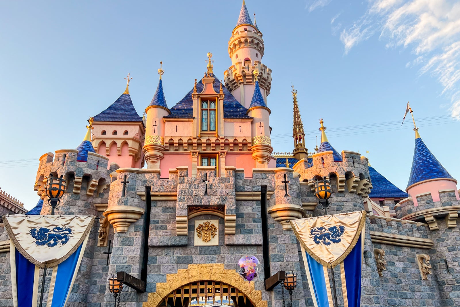 You are currently viewing How to use points to buy Disney tickets