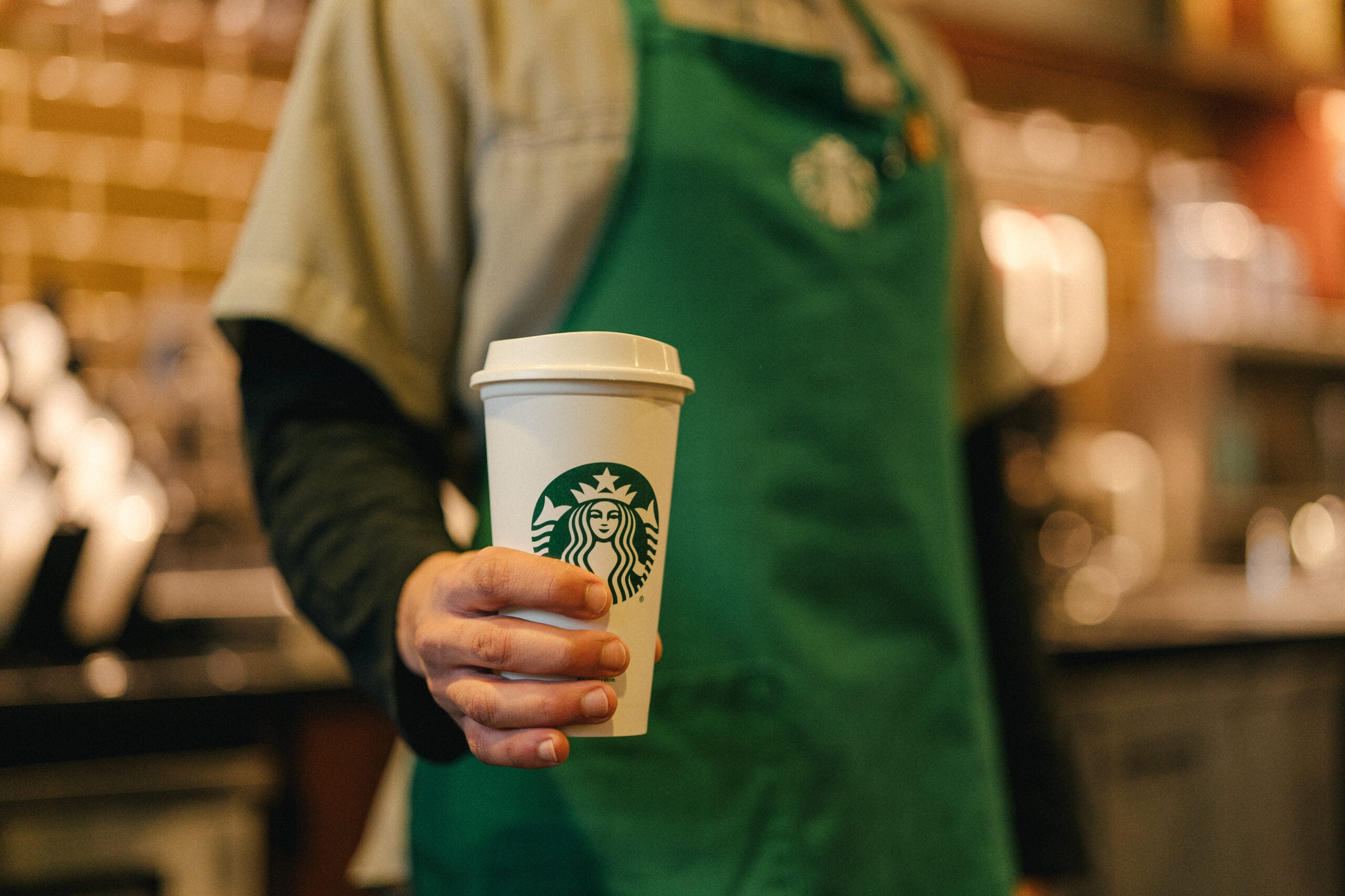 Read more about the article The best credit cards to use at Starbucks