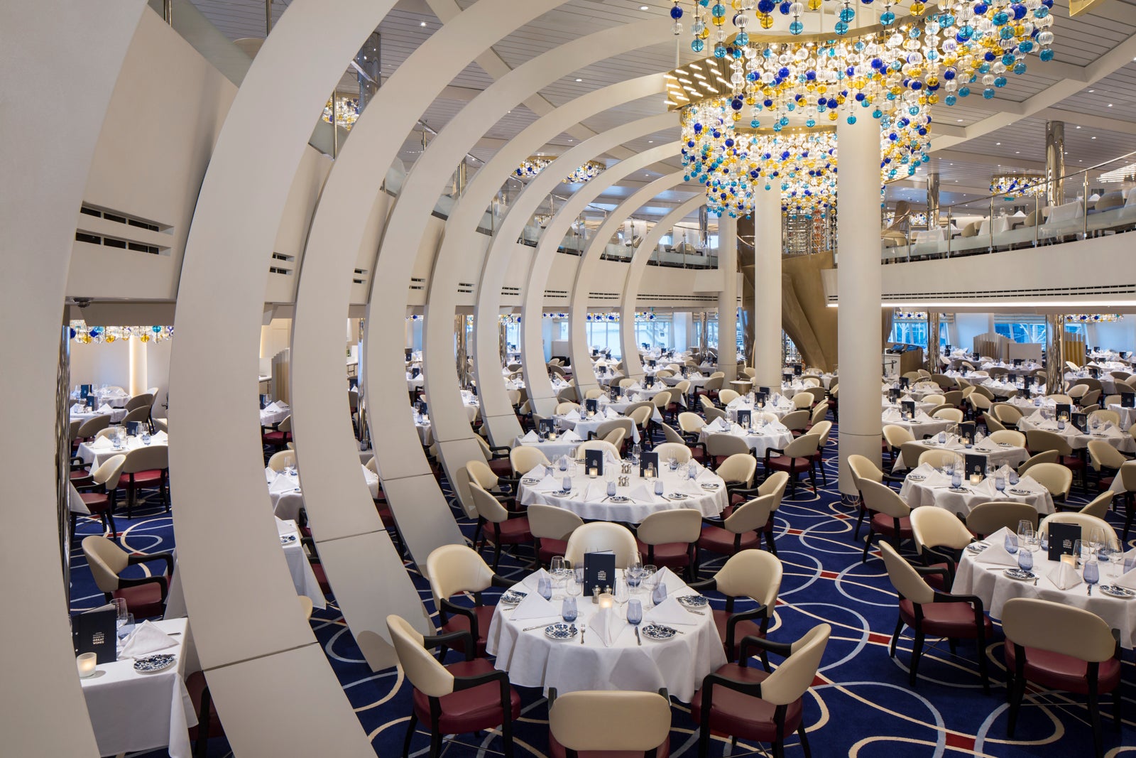 Read more about the article Holland America restaurants: The ultimate cruise guide to food and dining on board