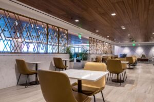 Read more about the article Delta’s expanded Miami Sky Club is now open with seating for 300